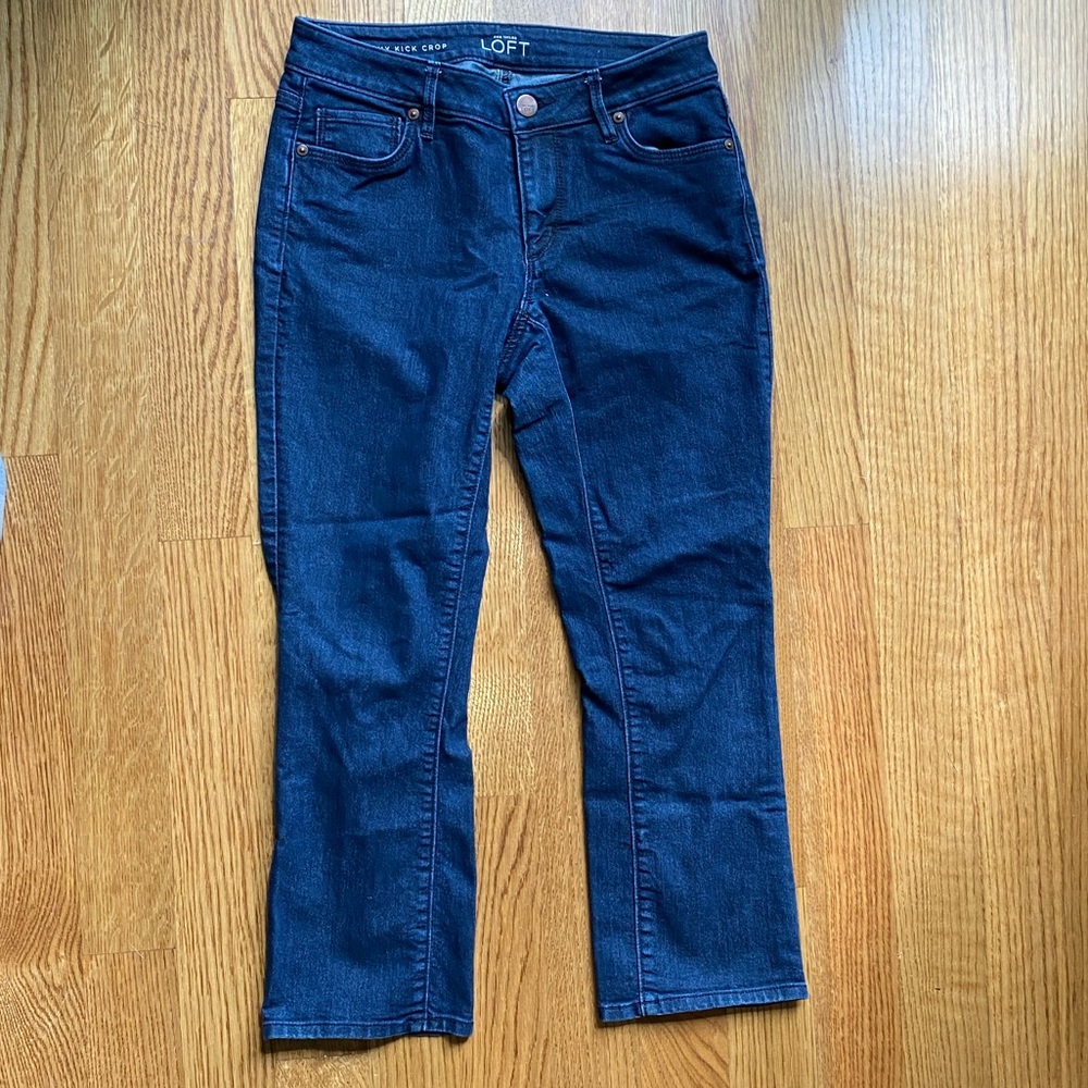 Anne Taylor Loft Curvy Kick Crop Jeans
